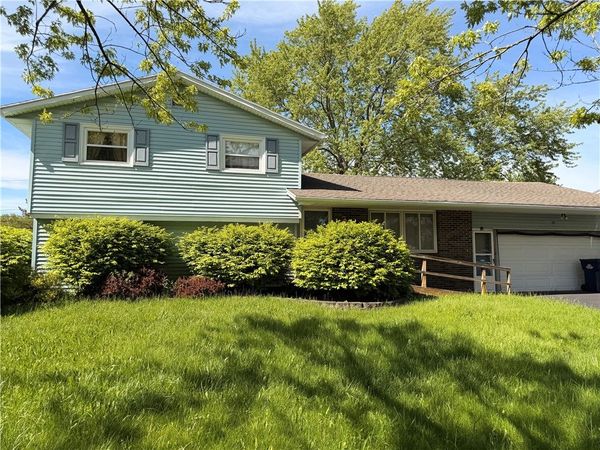14 Flamingo Drive, Rochester, NY 14624
