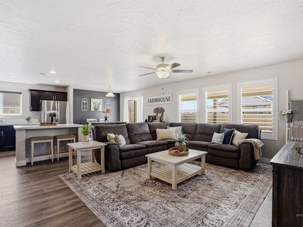 3755 E Hags Head St, Nampa, ID 83686