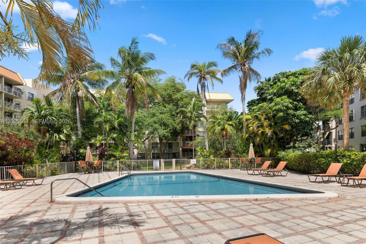 13120 SW 92nd Ave , Unit B505, Miami, FL 33176 Photo