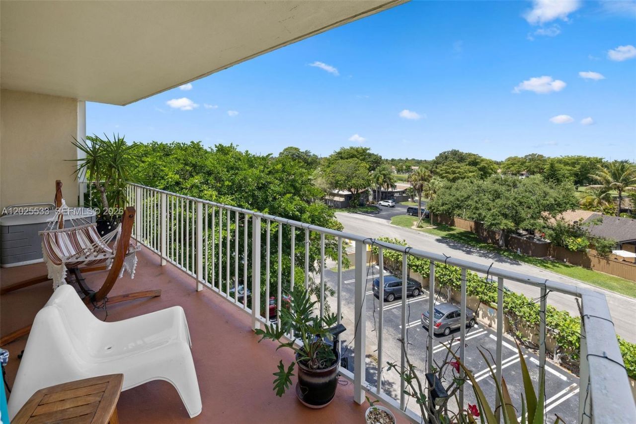 13120 SW 92nd Ave , Unit B505, Miami, FL 33176 Photo
