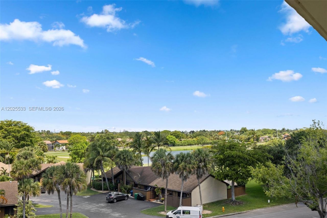 13120 SW 92nd Ave , Unit B505, Miami, FL 33176 Photo
