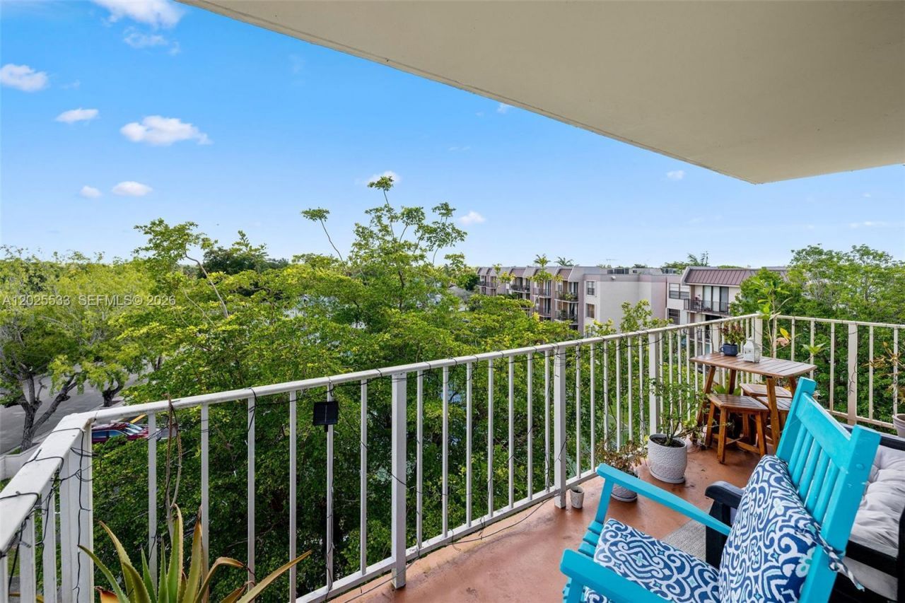 13120 SW 92nd Ave , Unit B505, Miami, FL 33176 Photo