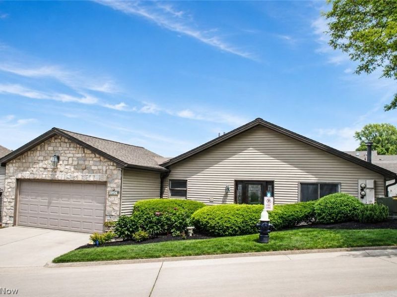 23128 Roberts Run , Bay Village, OH 44140 Photo 2