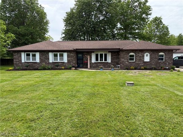 12034 Root Road , Columbia Station, OH 44028