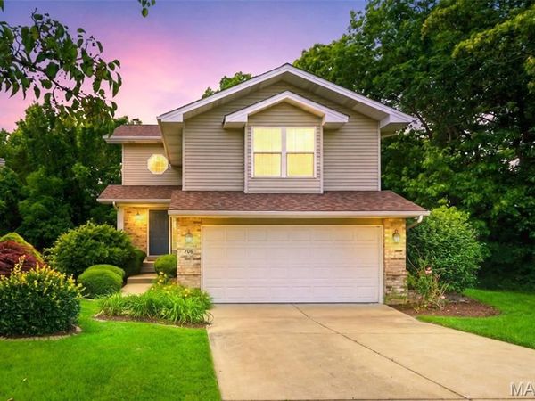 706 Norwood Terrace , Lake St Louis, MO 63367
