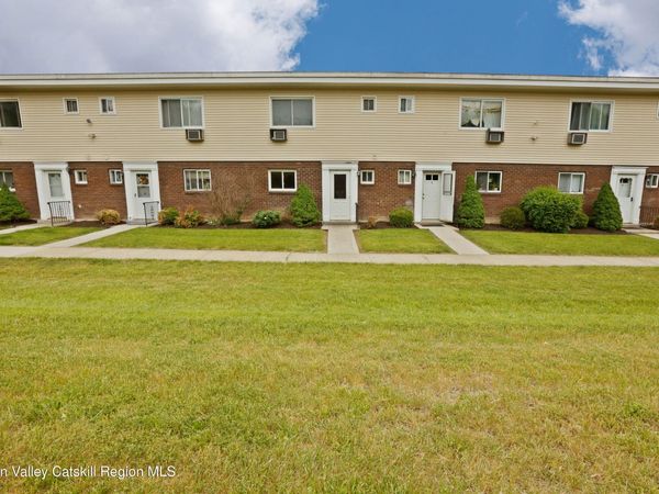 881 Albany Post Road, Unit 5, New Paltz, NY 12561