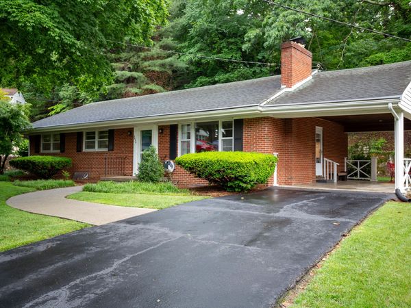 3034 Timberlane AVE , Roanoke, VA 24018