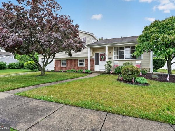 366 CLEVELAND AVENUE, WEST BERLIN, NJ 08091