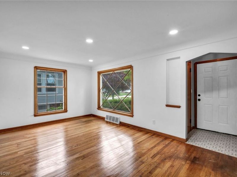 3516 Park Drive , Parma, OH 44134 Photo 6