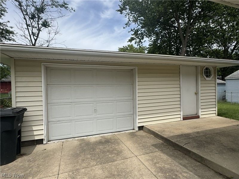 905 Carnegie Avenue , Akron, OH 44314 Photo 2