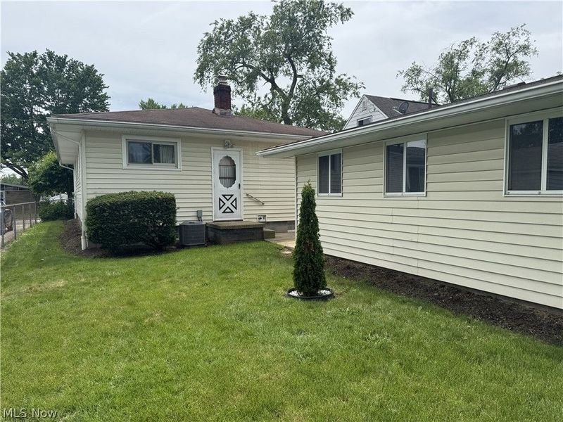 905 Carnegie Avenue , Akron, OH 44314 Photo 6