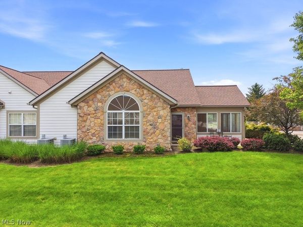 625 Crossings Circle , Tallmadge, OH 44278