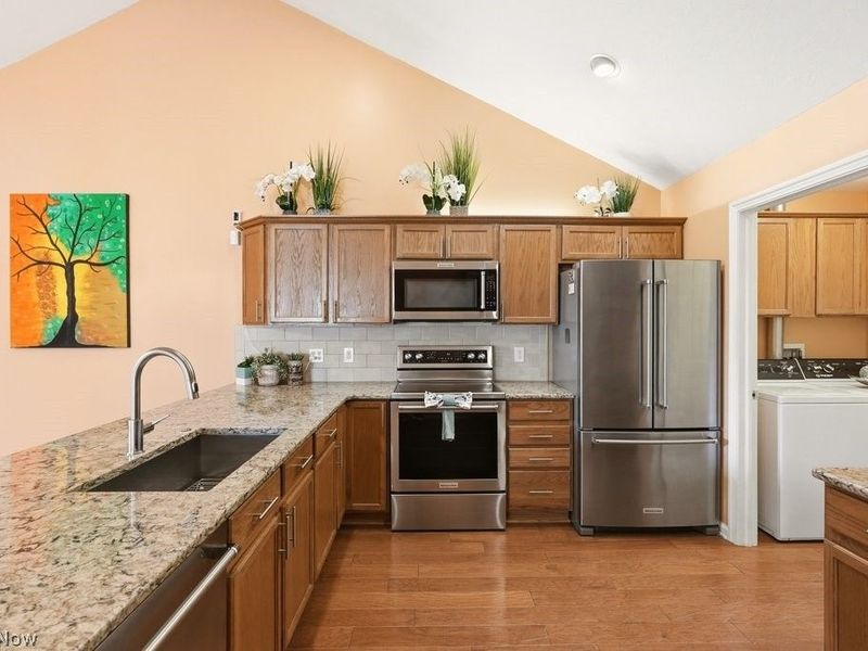 625 Crossings Circle , Tallmadge, OH 44278 Photo 13