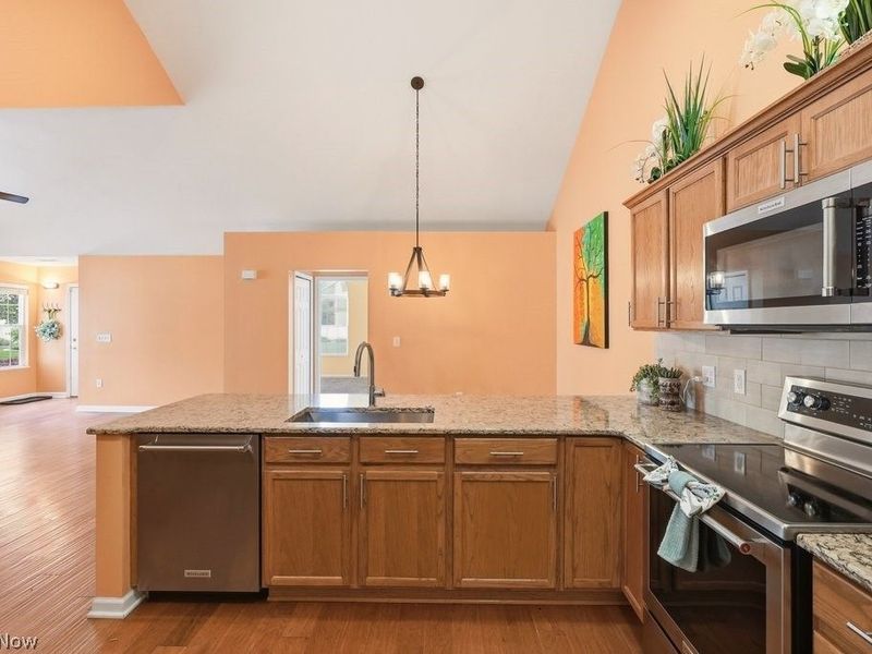 625 Crossings Circle , Tallmadge, OH 44278 Photo 15