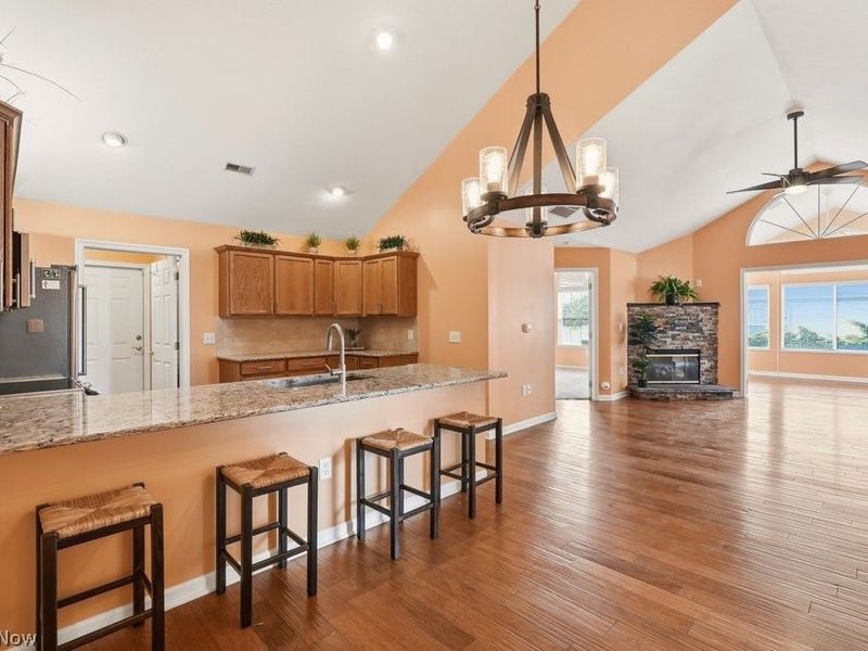 625 Crossings Circle , Tallmadge, OH 44278 Photo 9