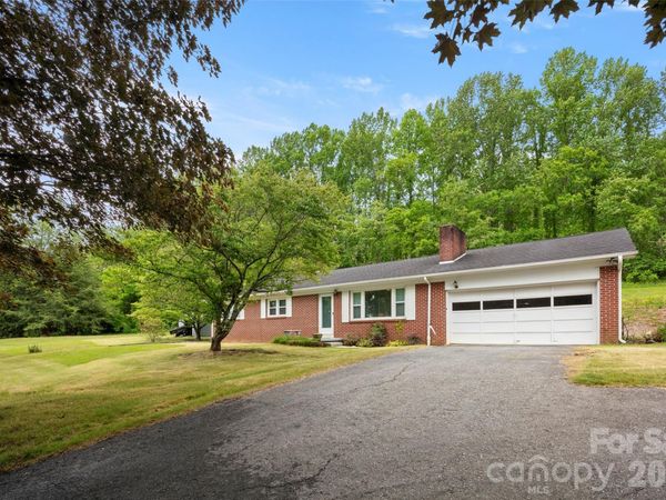 83 Honeysuckle Lane , Burnsville, NC 28714