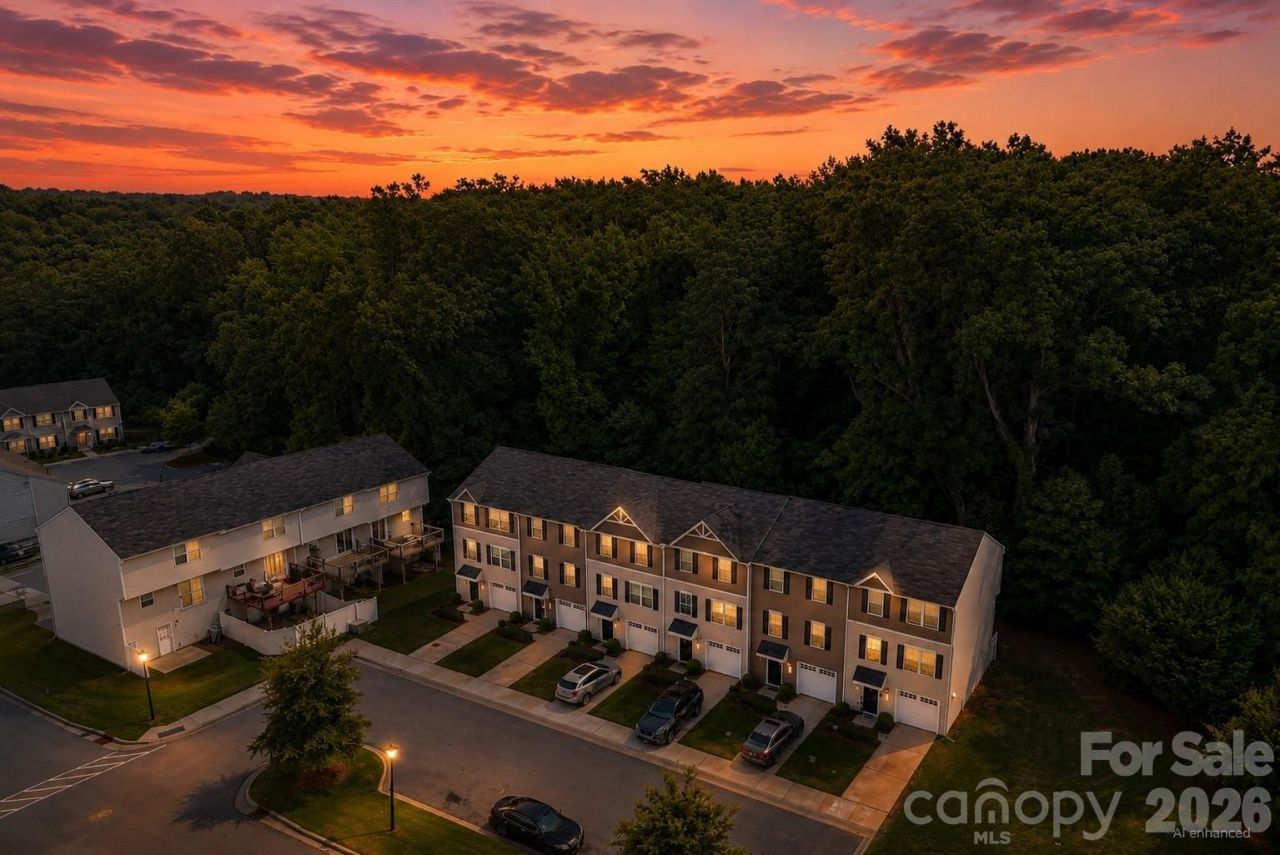 5024 Winding Jordan Lane, Charlotte, NC 28269 Main Photo