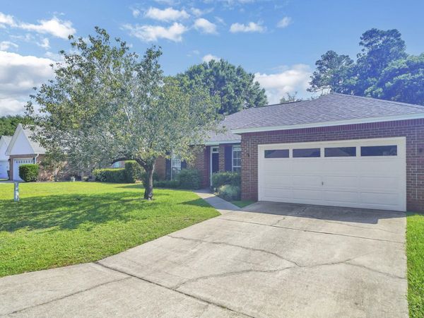 4469 Parkwood Square, Niceville, FL 32578