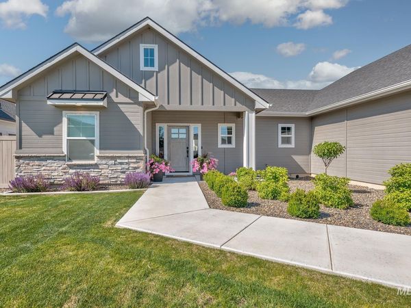 211 NE 8th Street, Fruitland, ID 83619