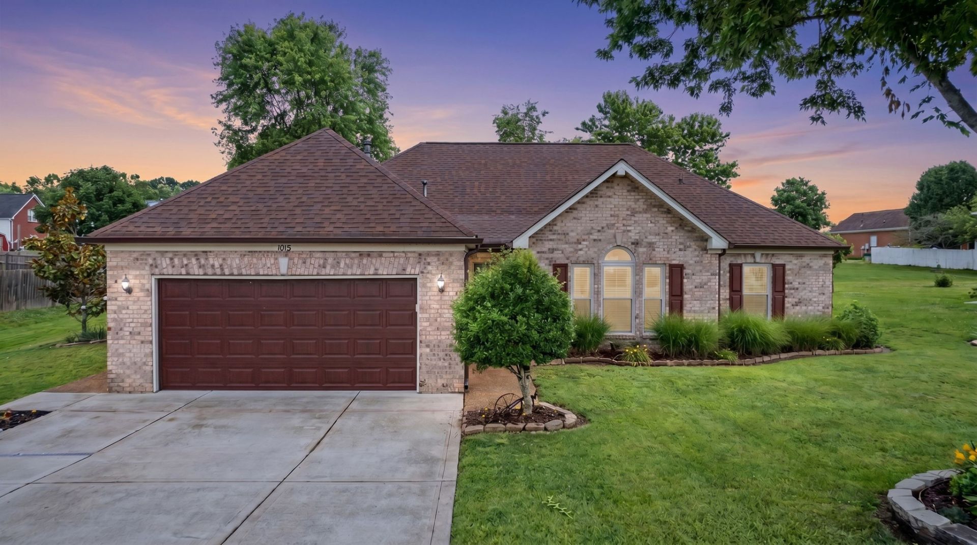 1015 Rutherford Way E, Hendersonville, TN 37075 Main Photo