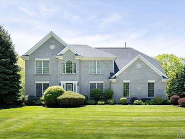 32 Forrester Court , Amherst, NY 14228