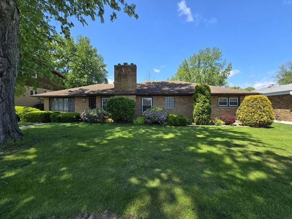 426 Maxwell Street , Beecher, IL 60401