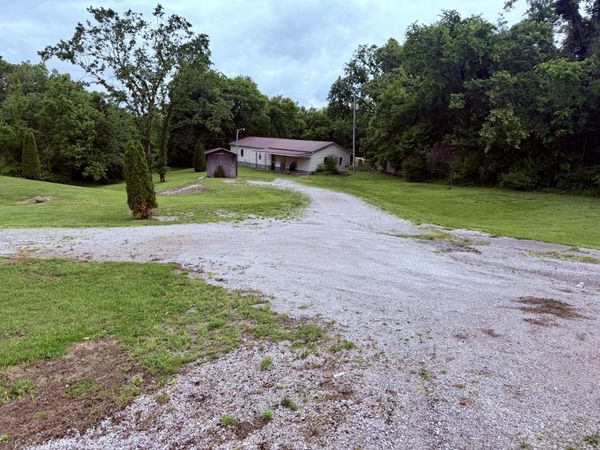 8536 Mason Lewis Road, Maysville, KY 41056