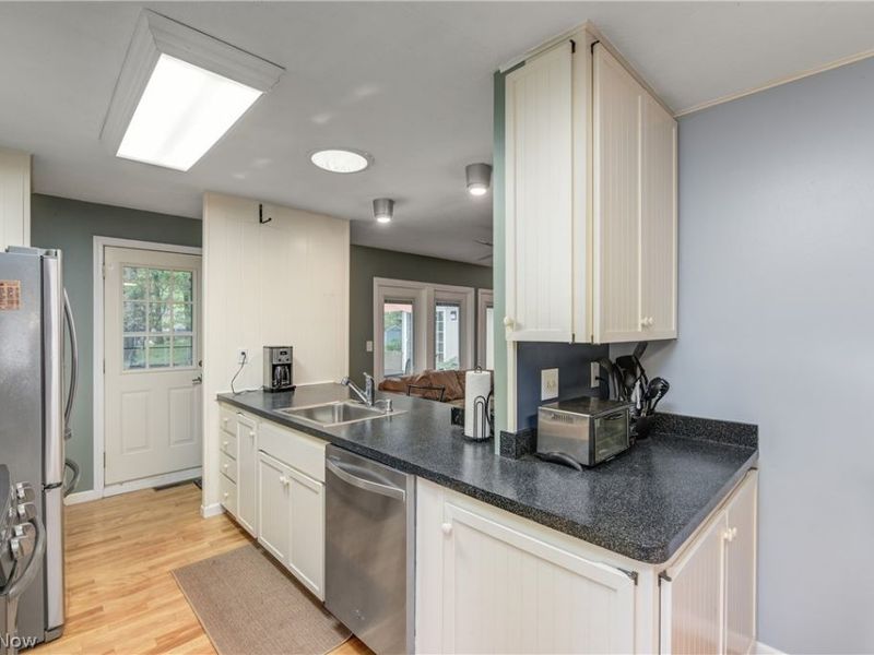 5920 Mills Creek Lane , North Ridgeville, OH 44039 Photo 17