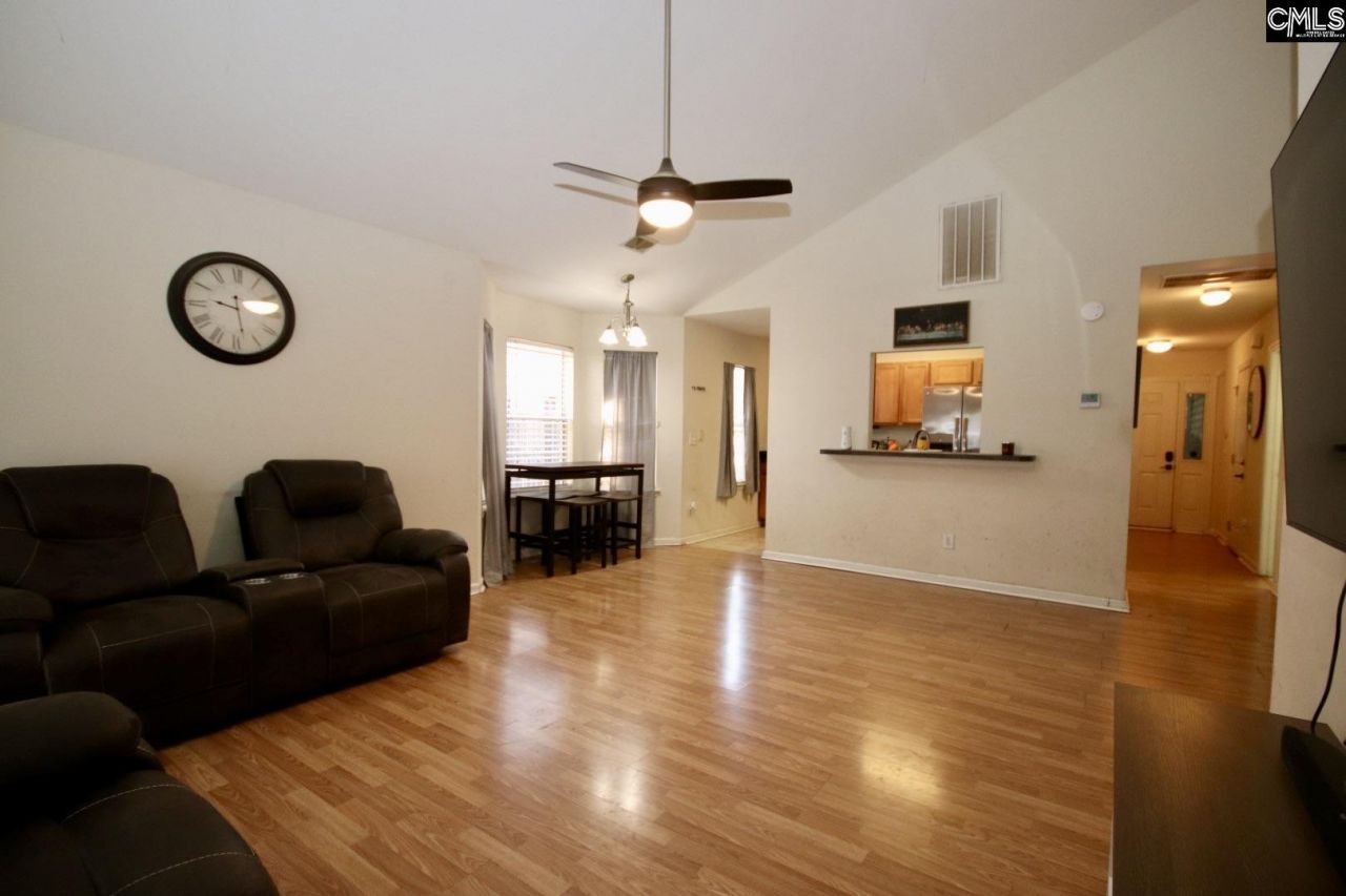 417 White Cedar Drive  Photo 5