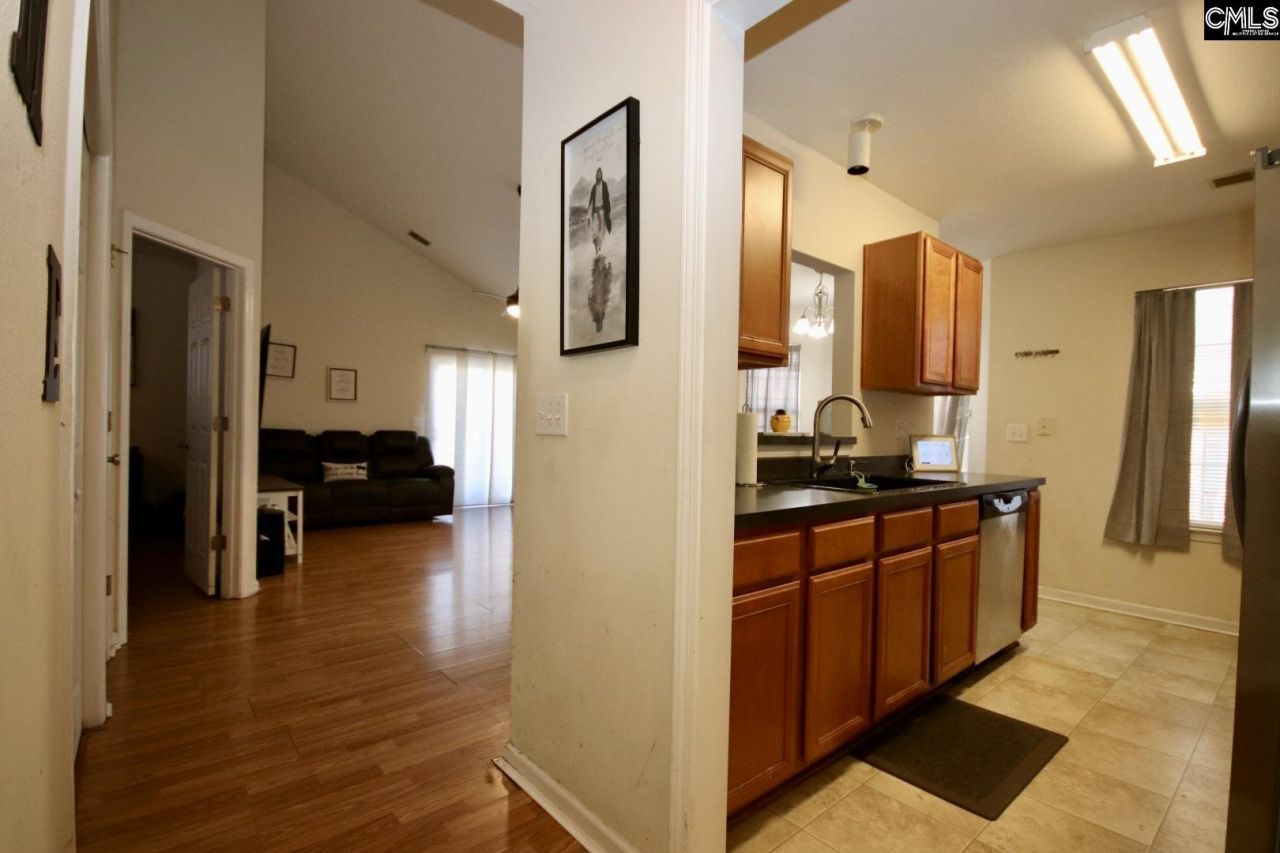 417 White Cedar Drive  Photo 7