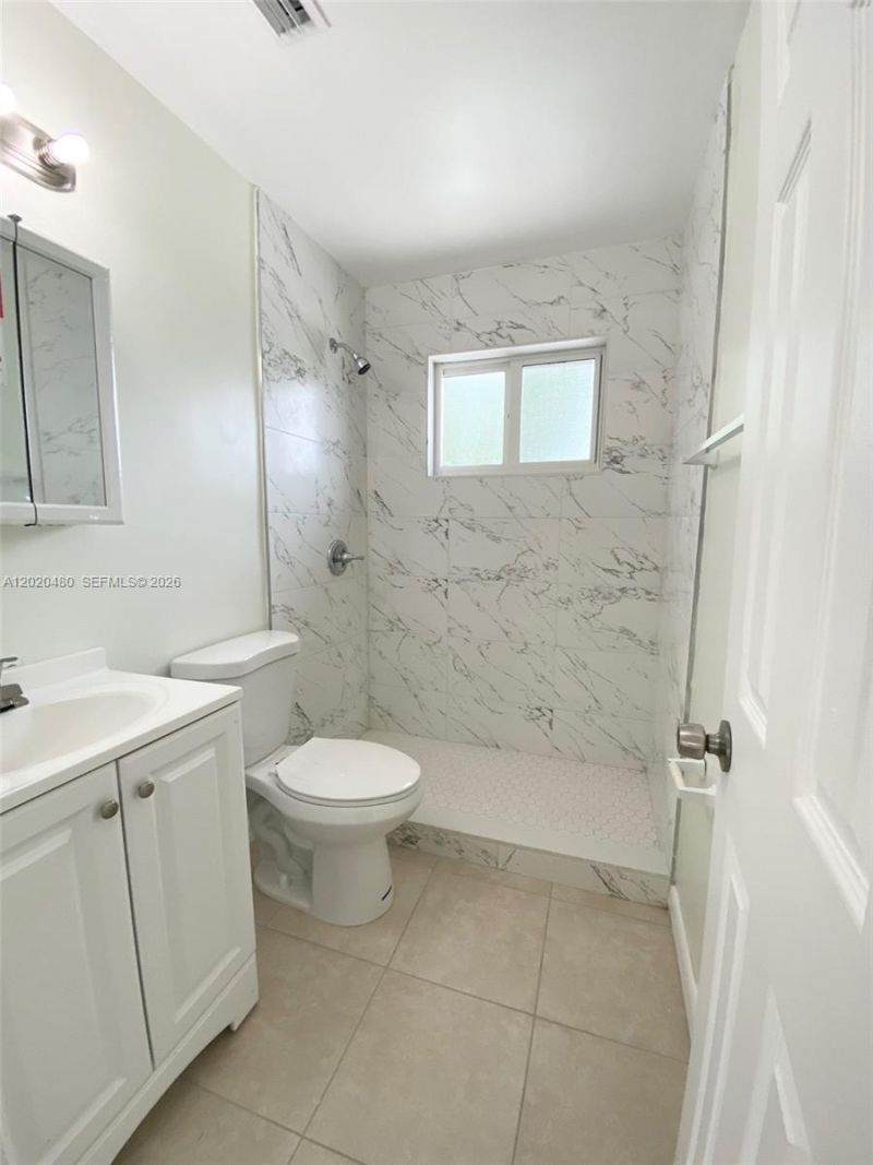 1121 NW 4 St, Miami, FL 33128 Photo