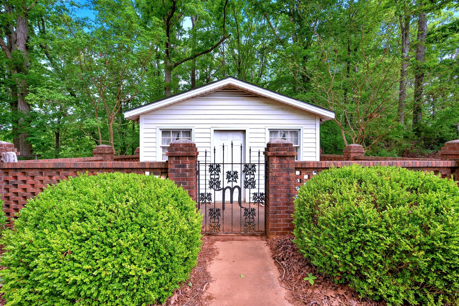 2221 W Deadfall Road Photo 16