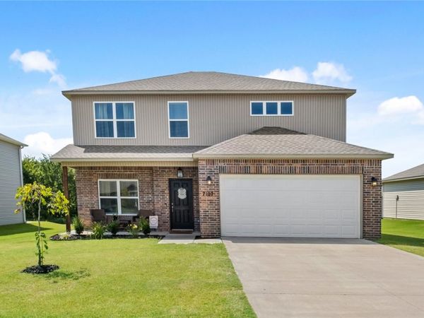 7107 Chestnut Hill Road , Bentonville, AR 72713