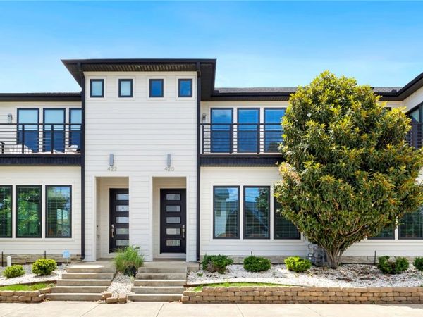 420 SW C Street , Bentonville, AR 72712