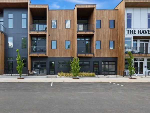 905 SE 4th Street , Unit 110, Bentonville, AR 72712
