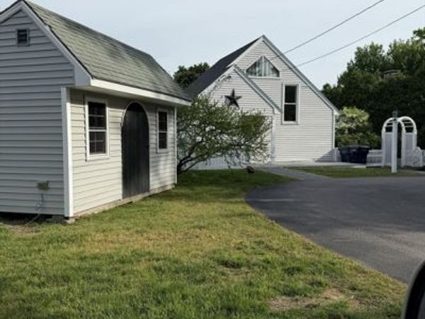 75 Ridge Rd, Foxboro, MA 02035