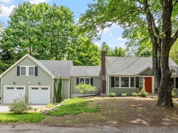 2 Doris Rd, Bedford, MA 01730