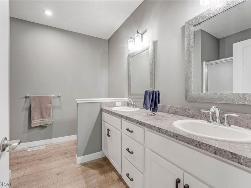 8342 Brodie Boulevard , Mentor, OH 44060 Photo 21