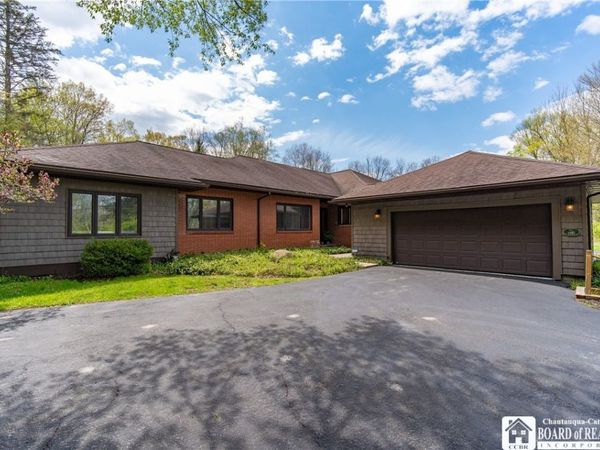 70 E Fairmount Ave , Lakewood, NY 14750
