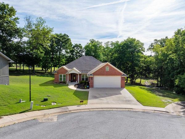 17 Valley View Rd , Batesville, AR 72501