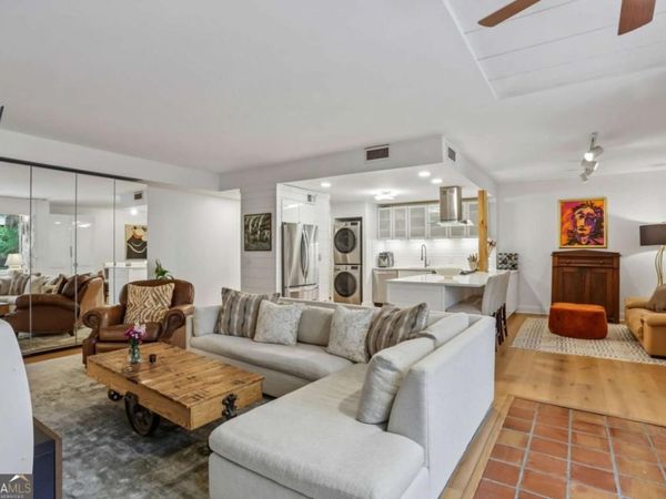 2632 Peachtree Road NW, Unit 302B, Atlanta, GA 30305