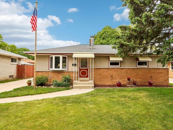 4369 S Nicholson AVENUE, Saint Francis, WI 53235