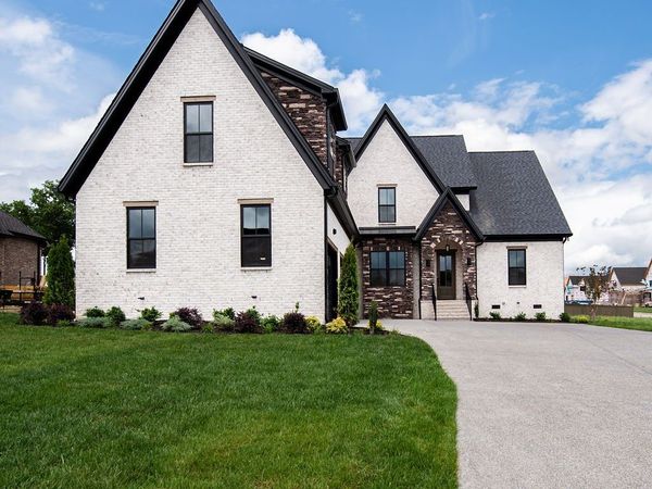 875 Harrisburg Ln, Mount Juliet, TN 37122