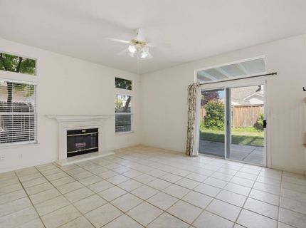 1240 Camino Capistrano, Roseville, CA 95747 Photo