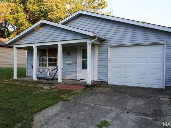 305 Barr Street , Carterville, IL 62918