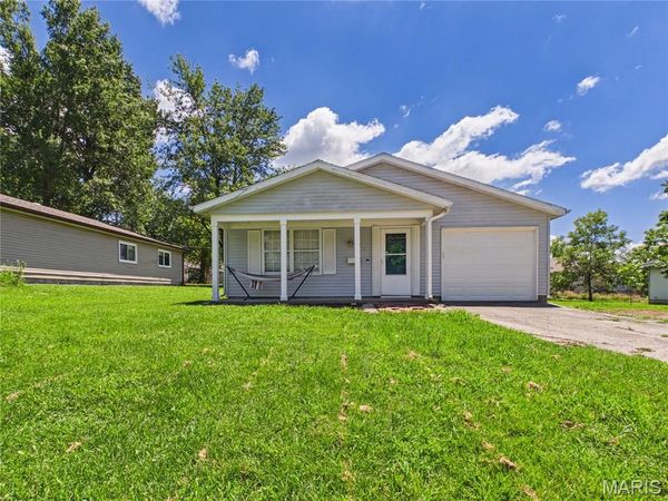 305 Barr Street, Carterville, IL 62918