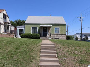 2902 Parker Street , Omaha, NE 68111