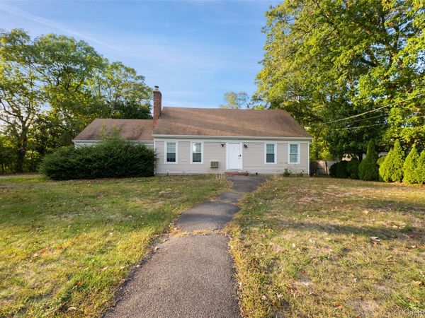 33 Echo Avenue , Miller Place, NY 11764