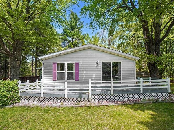15 Backache Bend, Elwell, MI 48832