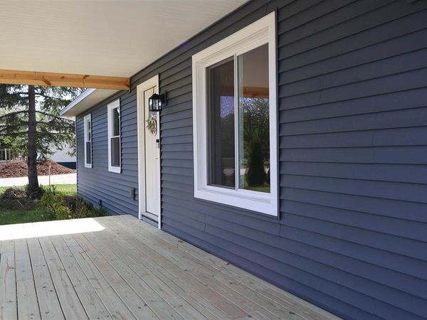 6197 S Old US-31, Charlevoix, MI 49720